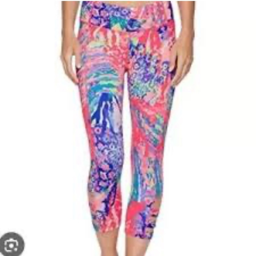 Lilly Pulitzer Weekender Crop Legging Luxletic Cutouts D25009